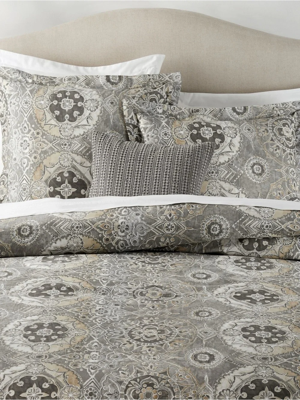 Neutral Medallion Pattern Comforter Duvet Cover - Gray & Cream